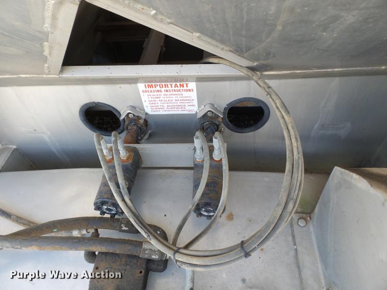 image for item DB7094 Adams 600T fertilizer tender bed