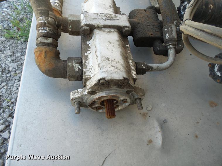 image for item DB7094 Adams 600T fertilizer tender bed