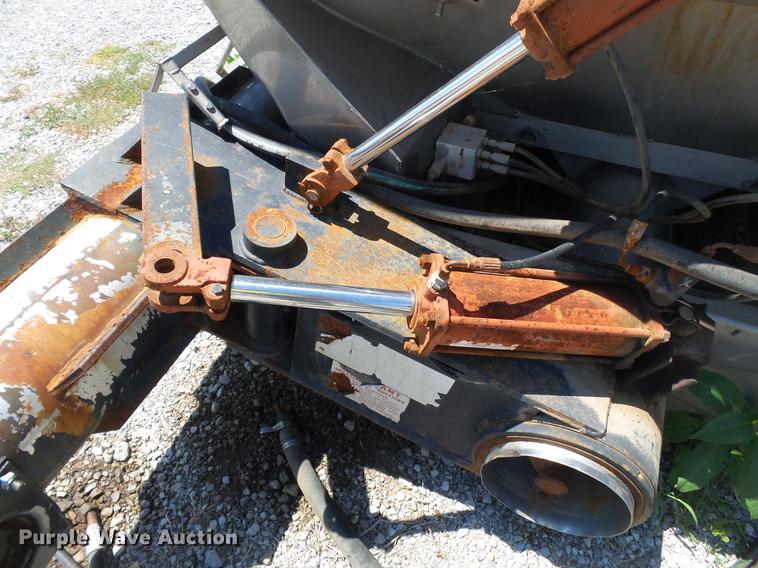 image for item DB7094 Adams 600T fertilizer tender bed