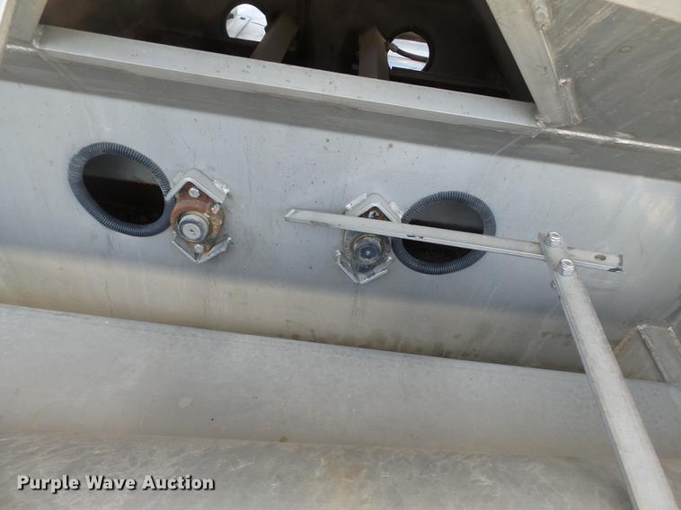image for item DB7094 Adams 600T fertilizer tender bed