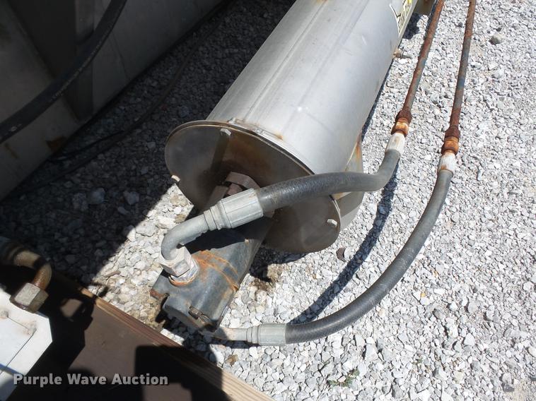 image for item DB7094 Adams 600T fertilizer tender bed