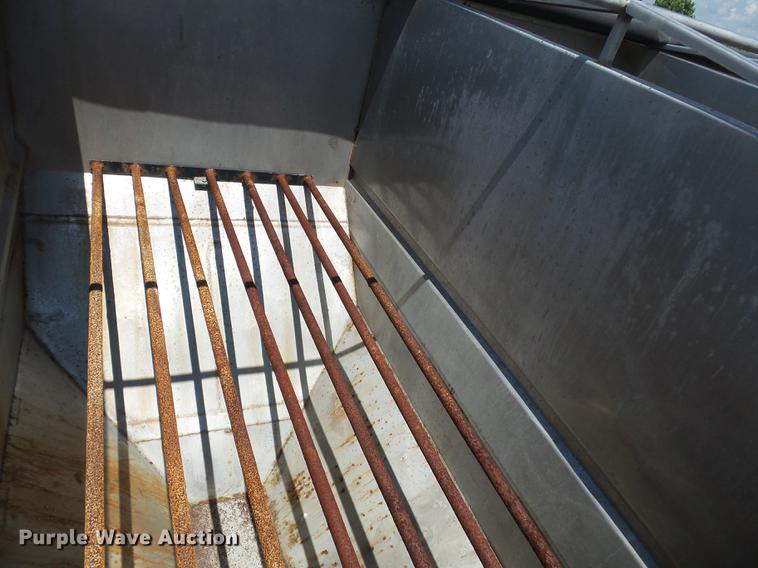 image for item DB7095 Adams 600T fertilizer tender bed