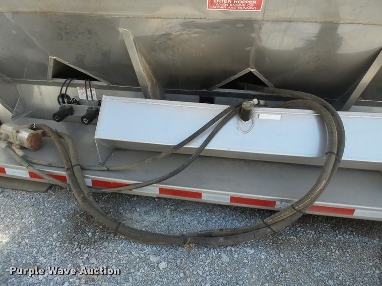 image for item DB7095 Adams 600T fertilizer tender bed