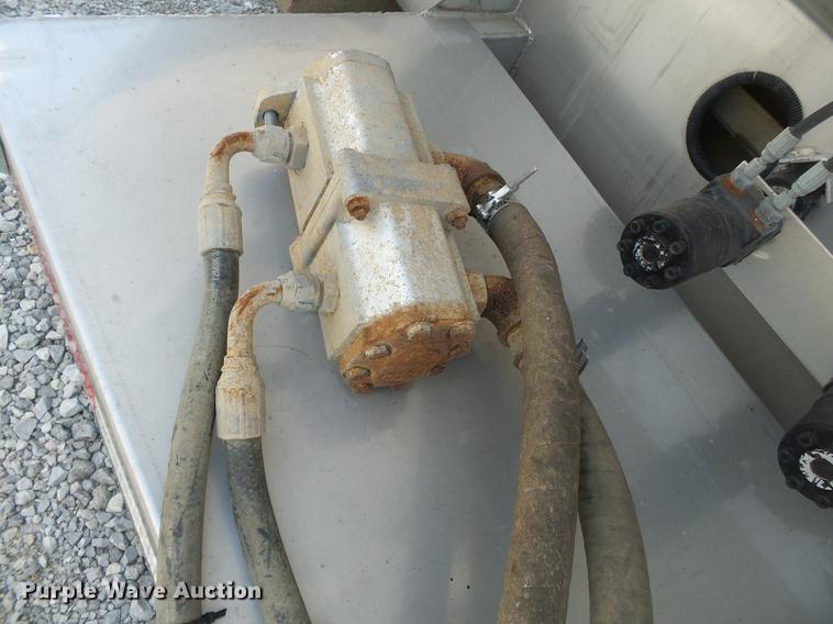 image for item DB7095 Adams 600T fertilizer tender bed