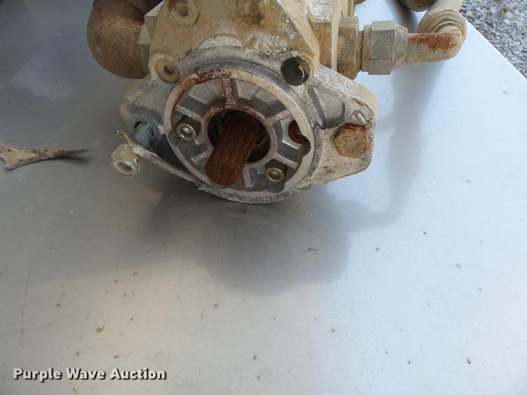 image for item DB7095 Adams 600T fertilizer tender bed