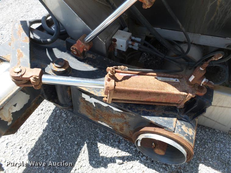 image for item DB7095 Adams 600T fertilizer tender bed