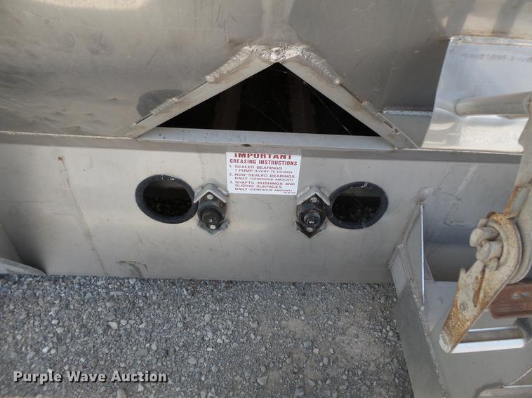 image for item DB7095 Adams 600T fertilizer tender bed