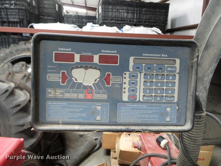 image for item DB7100 Coats 6450 tire balancer