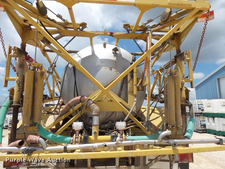 image for item DC1227 2002 Ag-Chem TerraGator 8104 sprayer