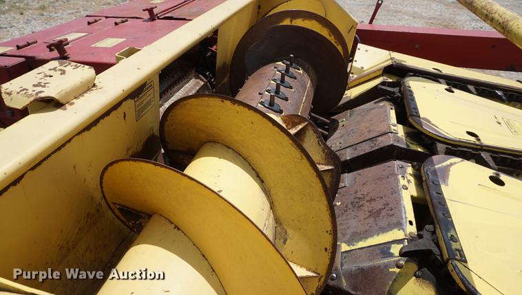 image for item DD7766 1982 New Holland 892 forage harvester