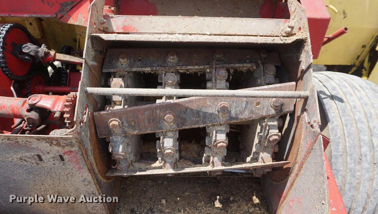 image for item DD7766 1982 New Holland 892 forage harvester