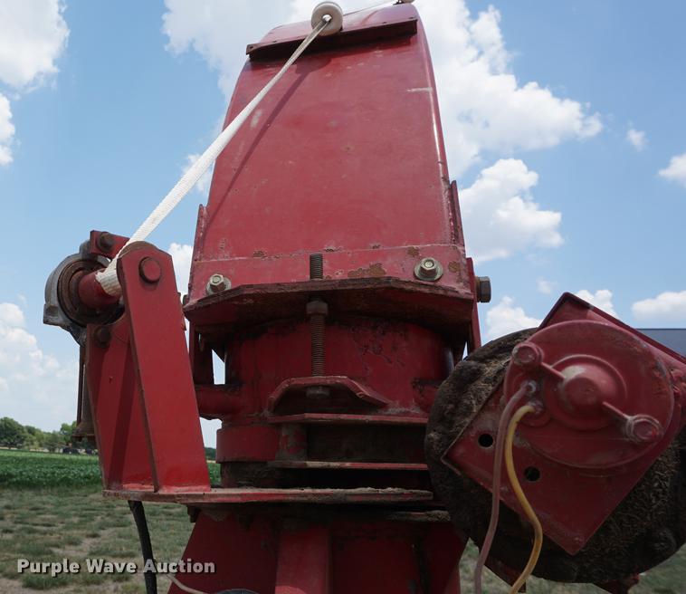 image for item DD7766 1982 New Holland 892 forage harvester