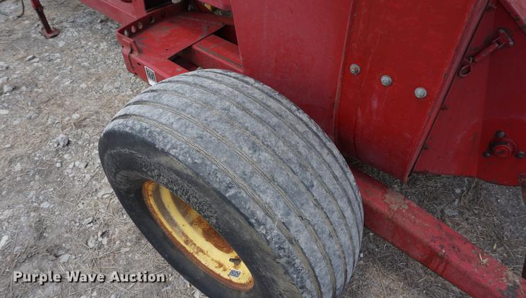 image for item DD7766 1982 New Holland 892 forage harvester