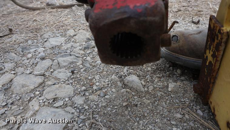 image for item DD7766 1982 New Holland 892 forage harvester