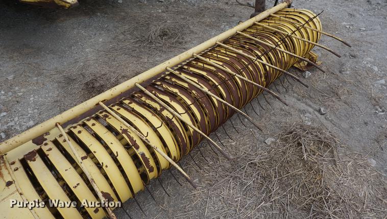 image for item DD7766 1982 New Holland 892 forage harvester