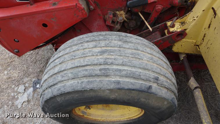 image for item DD7766 1982 New Holland 892 forage harvester