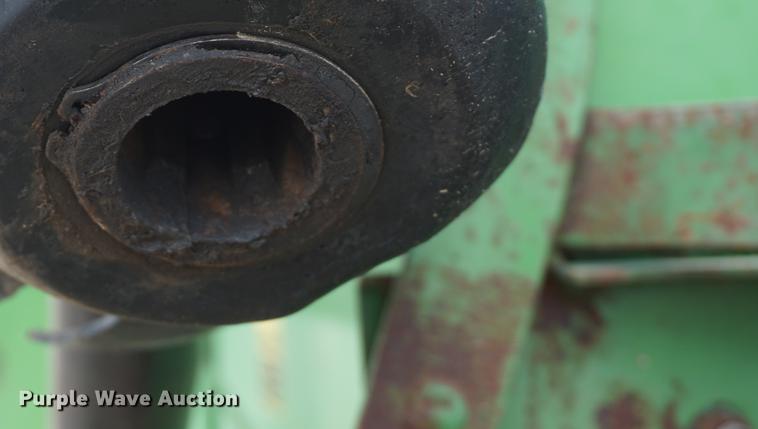 image for item DD7767 John Deere 716A silage wagon