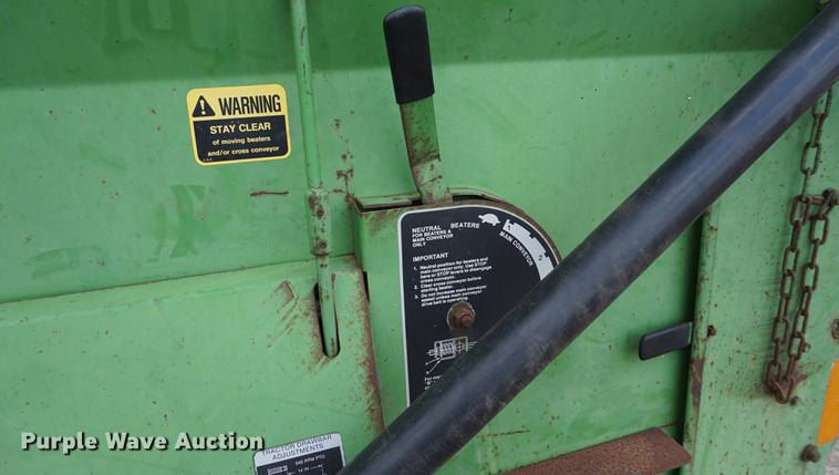 image for item DD7767 John Deere 716A silage wagon