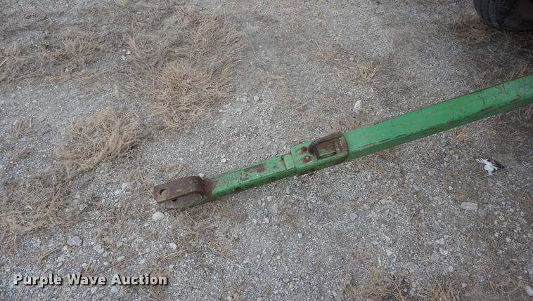 image for item DD7768 John Deere 716A silage wagon