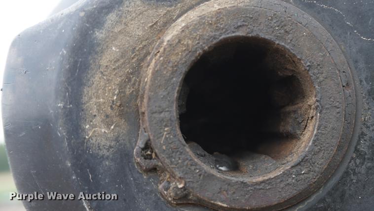 image for item DD7768 John Deere 716A silage wagon