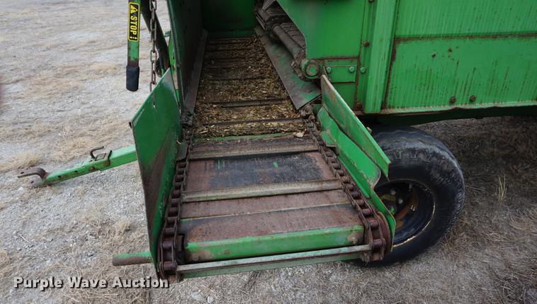 image for item DD7768 John Deere 716A silage wagon