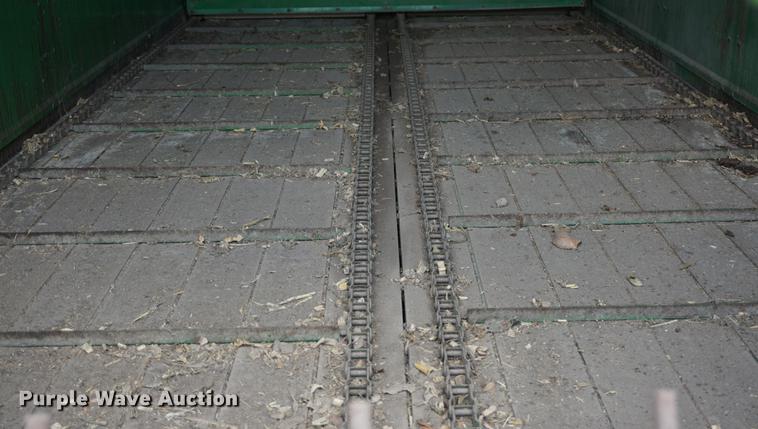 image for item DD7768 John Deere 716A silage wagon