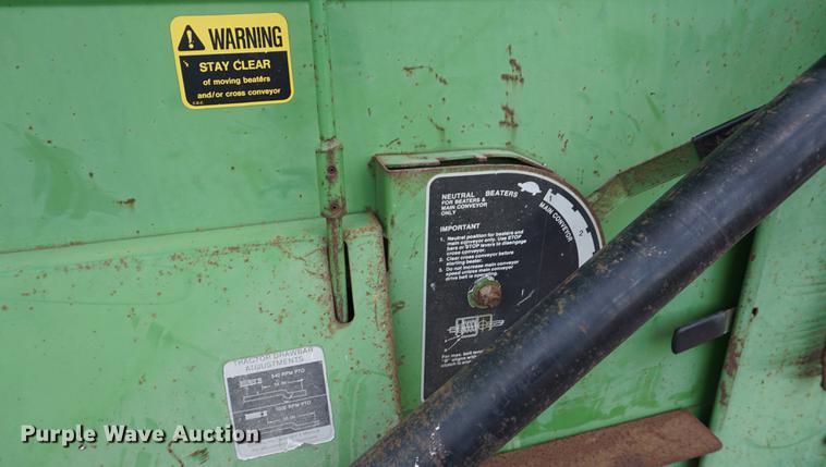 image for item DD7768 John Deere 716A silage wagon