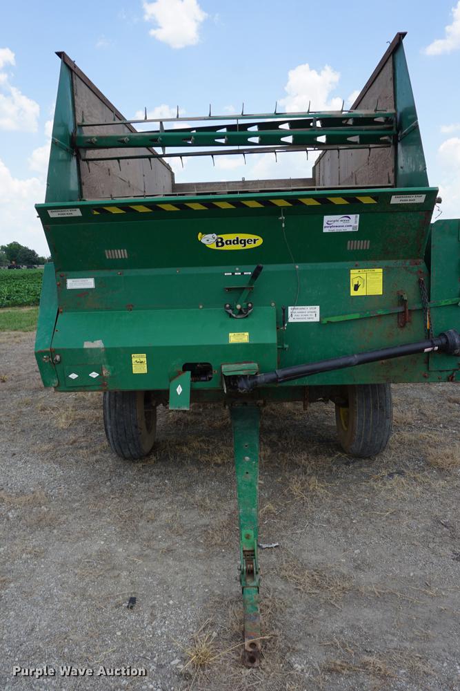 image for item DD7769 Badger BN950 feed wagon