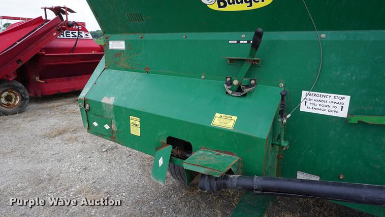 image for item DD7769 Badger BN950 feed wagon