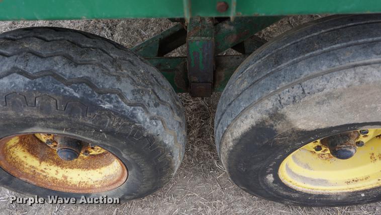 image for item DD7769 Badger BN950 feed wagon