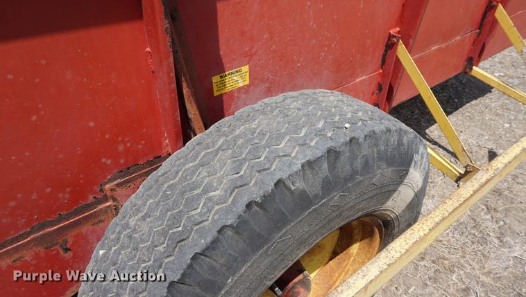 image for item DD7771 Schuler 175CM Cycle Mix feed wagon