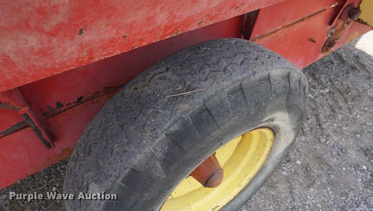 image for item DD7771 Schuler 175CM Cycle Mix feed wagon