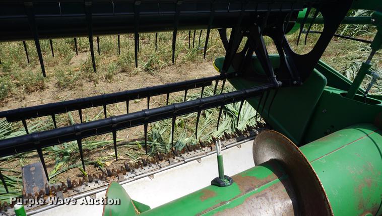 image for item DD7773 John Deere 625F flex head