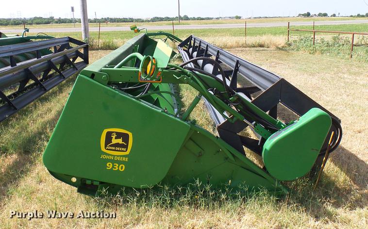 image for item DD8338 1999 John Deere 930R rigid platform head