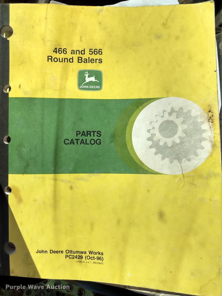 image for item DD8339 1997 John Deere 566 round baler