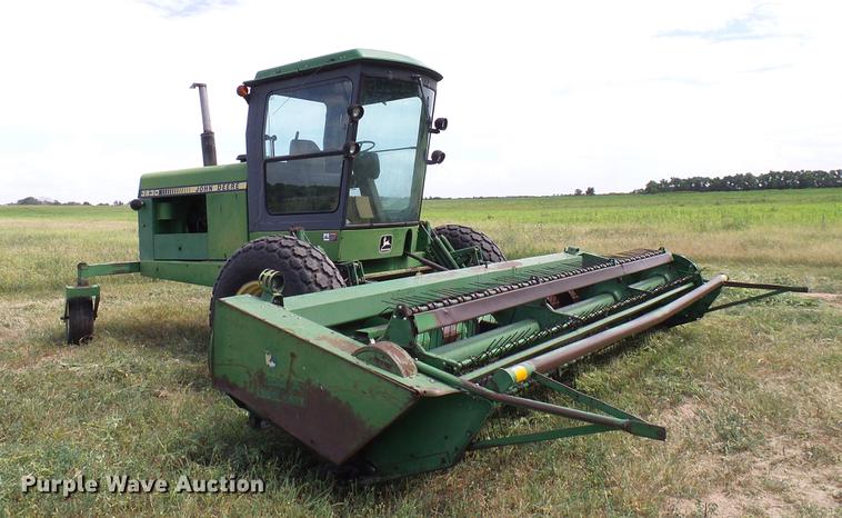 image for item DD8340 1994 John Deere 3830 windrower