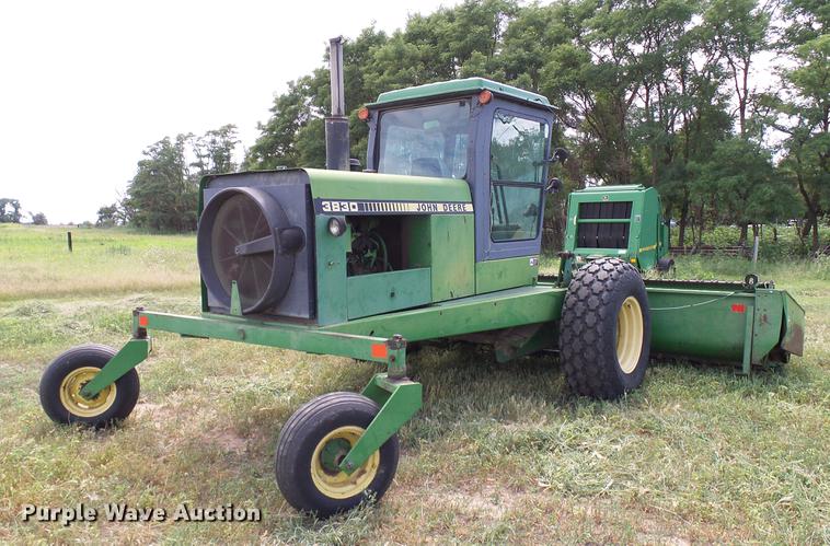 image for item DD8340 1994 John Deere 3830 windrower