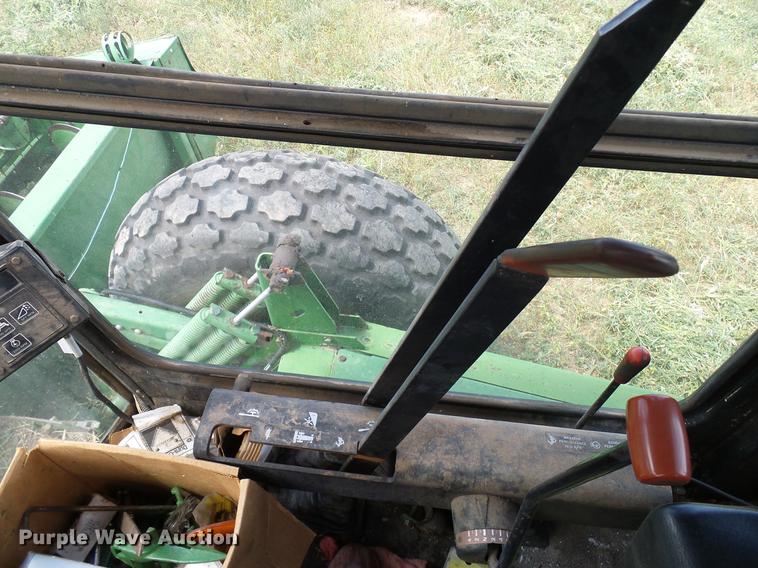 image for item DD8340 1994 John Deere 3830 windrower