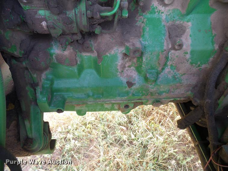 image for item DD8340 1994 John Deere 3830 windrower