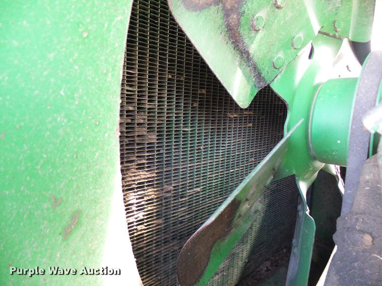 image for item DD8340 1994 John Deere 3830 windrower