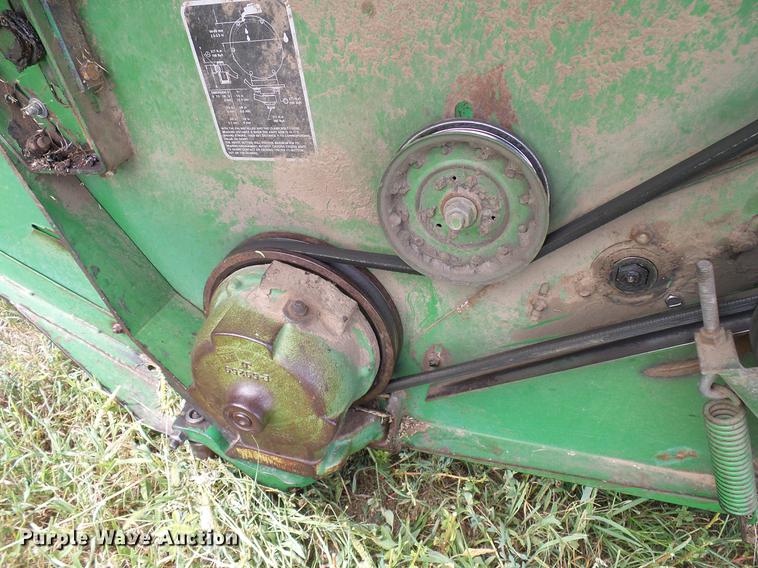 image for item DD8340 1994 John Deere 3830 windrower