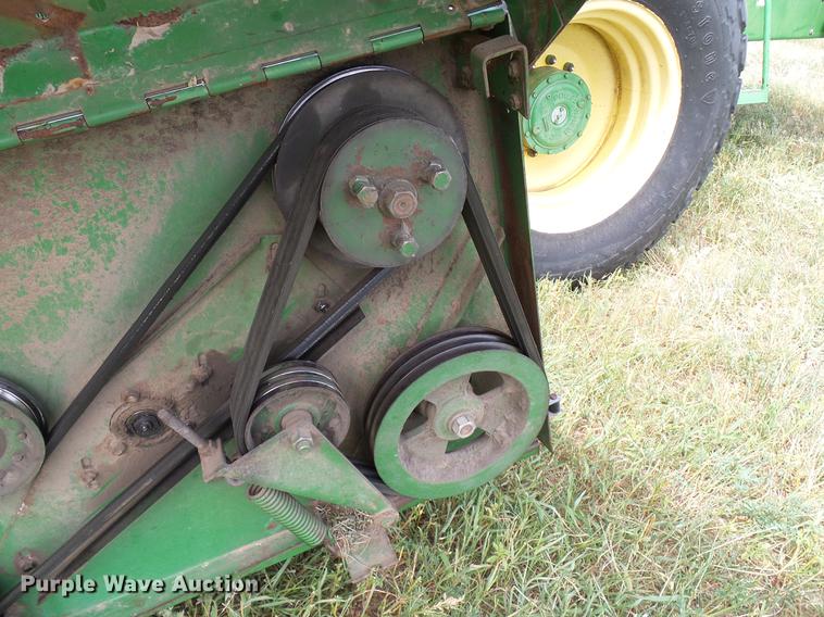 image for item DD8340 1994 John Deere 3830 windrower