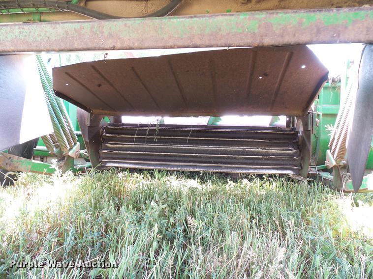 image for item DD8340 1994 John Deere 3830 windrower