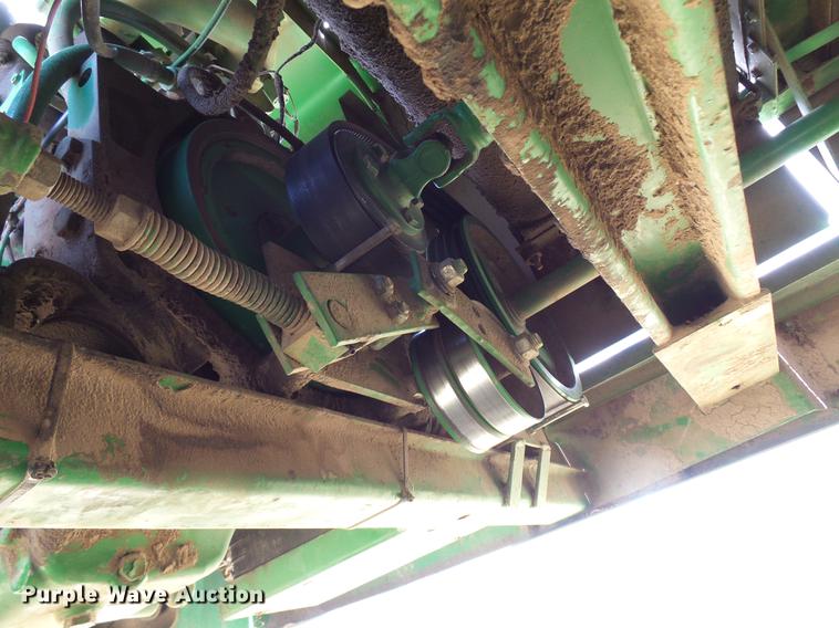 image for item DD8340 1994 John Deere 3830 windrower