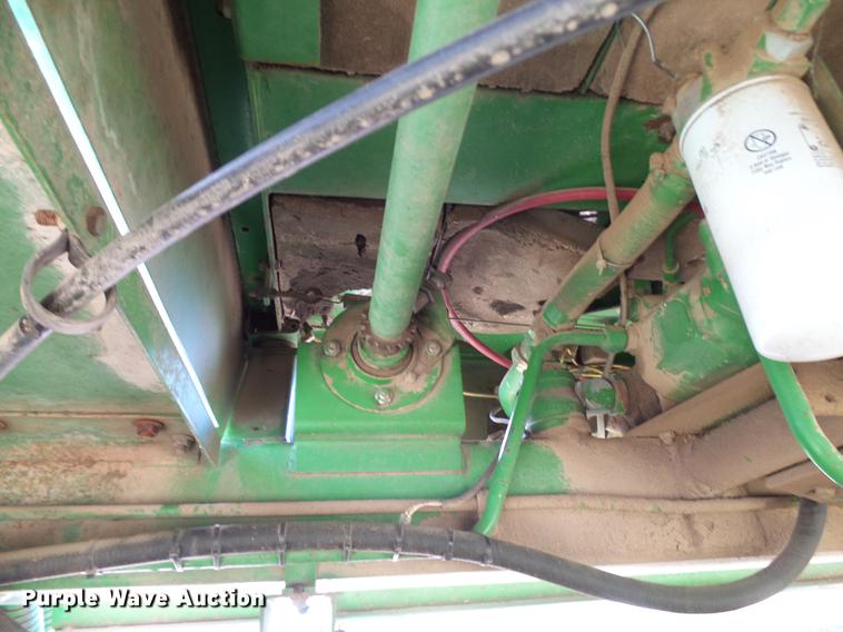 image for item DD8340 1994 John Deere 3830 windrower