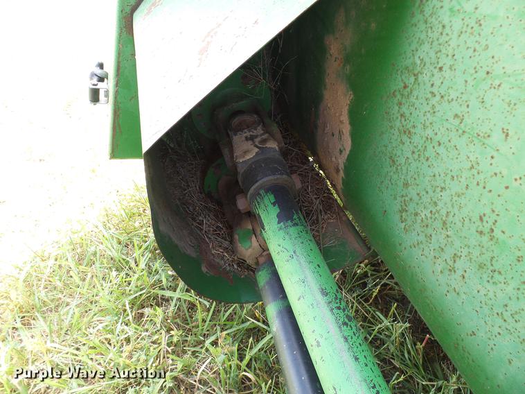 image for item DD8340 1994 John Deere 3830 windrower