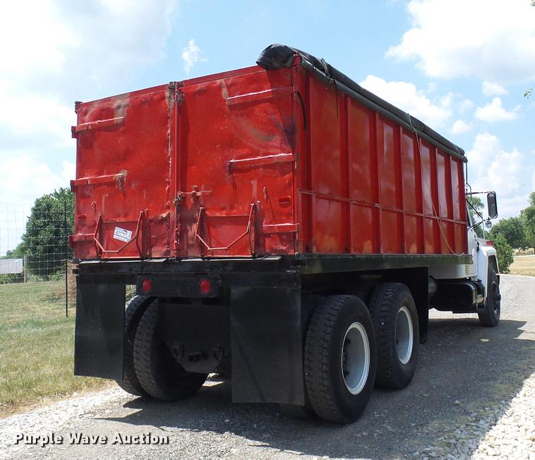 image for item DD8645 1988 International F1954 grain truck