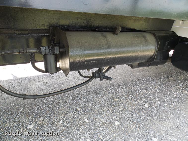 image for item DD8645 1988 International F1954 grain truck