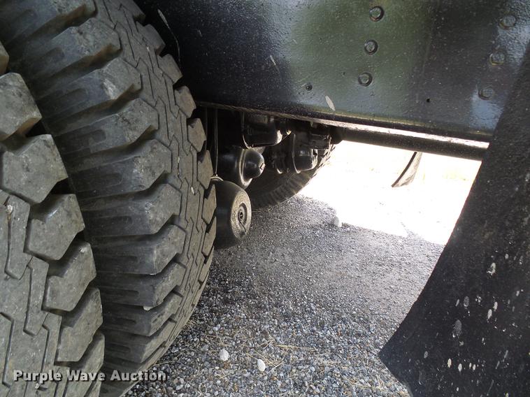 image for item DD8645 1988 International F1954 grain truck