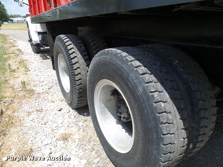 image for item DD8645 1988 International F1954 grain truck